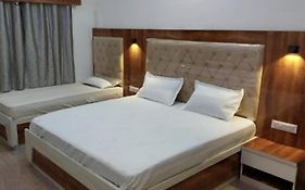 Shree Atithi Highway Hotel